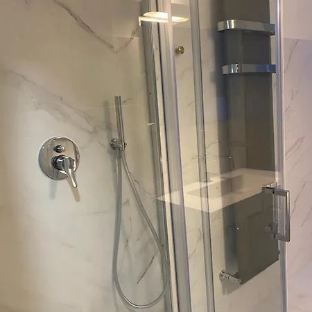 Savany B&apartments 부스카테